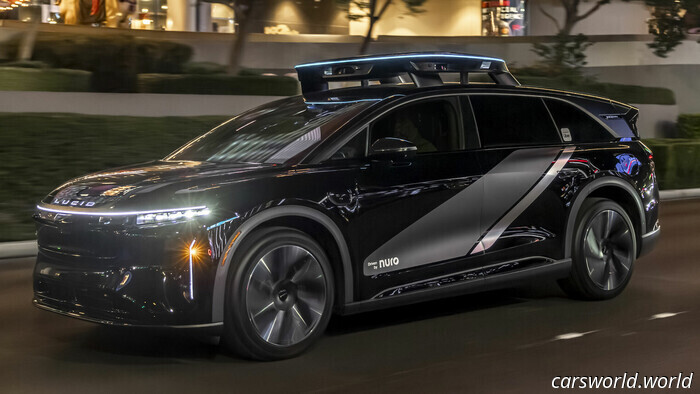 Uber and Lucid's Robotaxi Set to Launch Later This Year | Carscoops